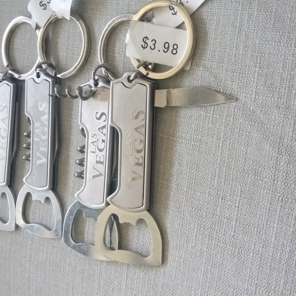 8 Las Vegas Multi Tool KeyRing Bottle Opener Corkscrew New - Picture 6 of 7